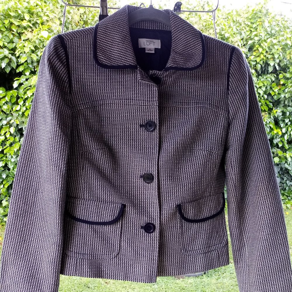 Ann Taylor Loft Cropped Suit Blazer